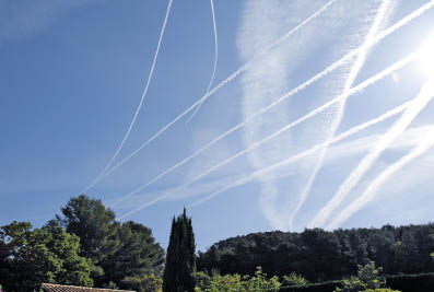 Chemtrails am Himmel