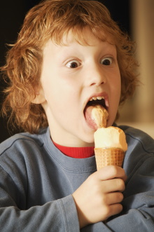 Zu viel Zucker kann das Verhalten von Kindern verändern.
