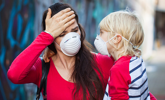 Masken stimulieren die Urangst, nicht mehr atmen zu können. Sie gefährden zudem die Gesundheit von Kindern und deren Gehirn besonders stark.