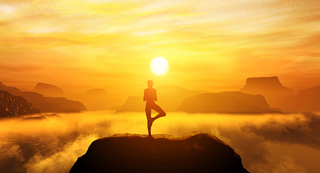 Wer am Morgen „Sonnen-Yoga“ macht, verbindet sich auch ohne Körperübungen mit der eigenen inneren Sonne.