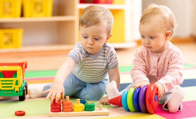 Dient die staatliche Kindererziehung als Mittel, um gleichgeschaltete, folgsame Bürger heranzubilden?